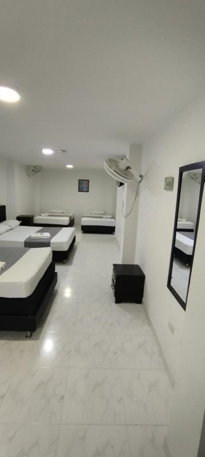 Hotel Paradise Lleras 麦德林 外观 照片