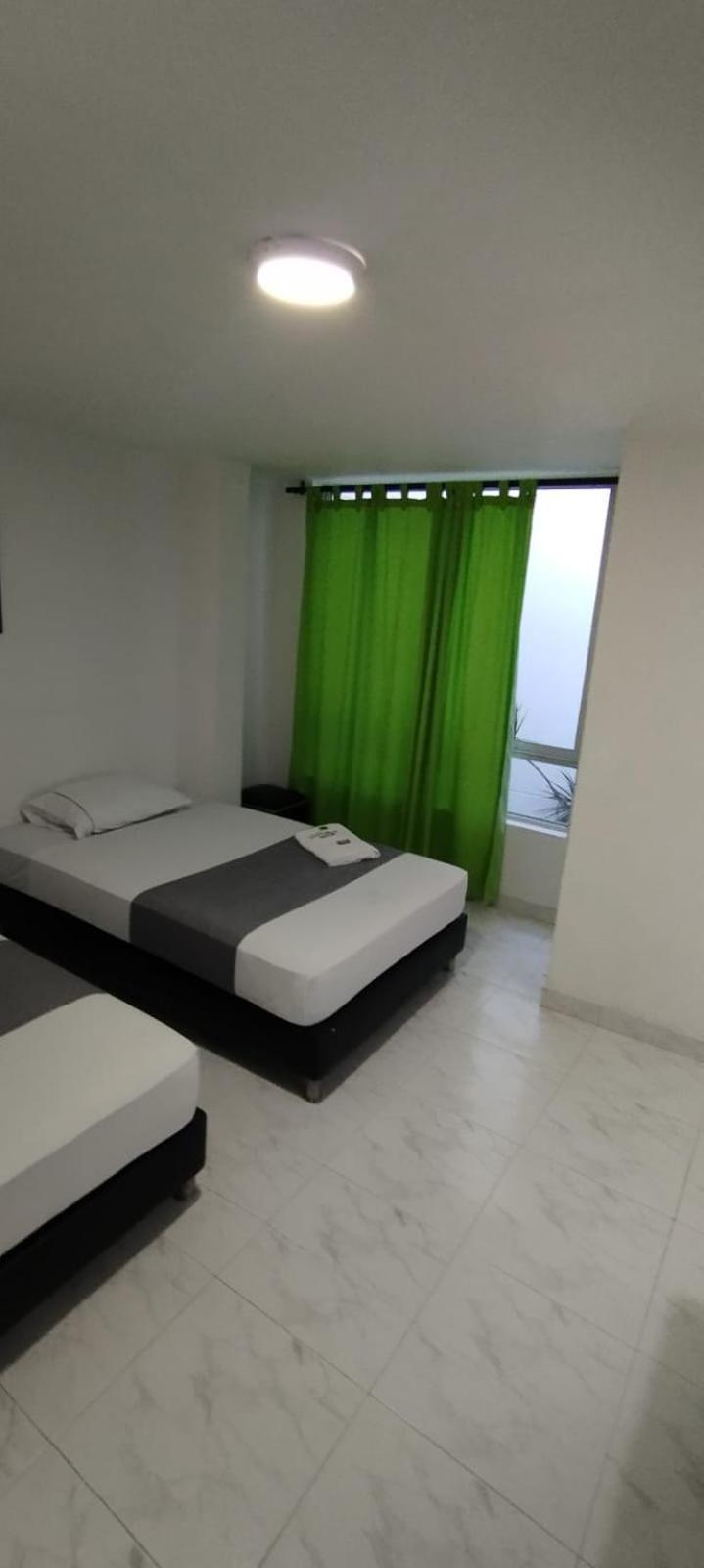 Hotel Paradise Lleras 麦德林 外观 照片