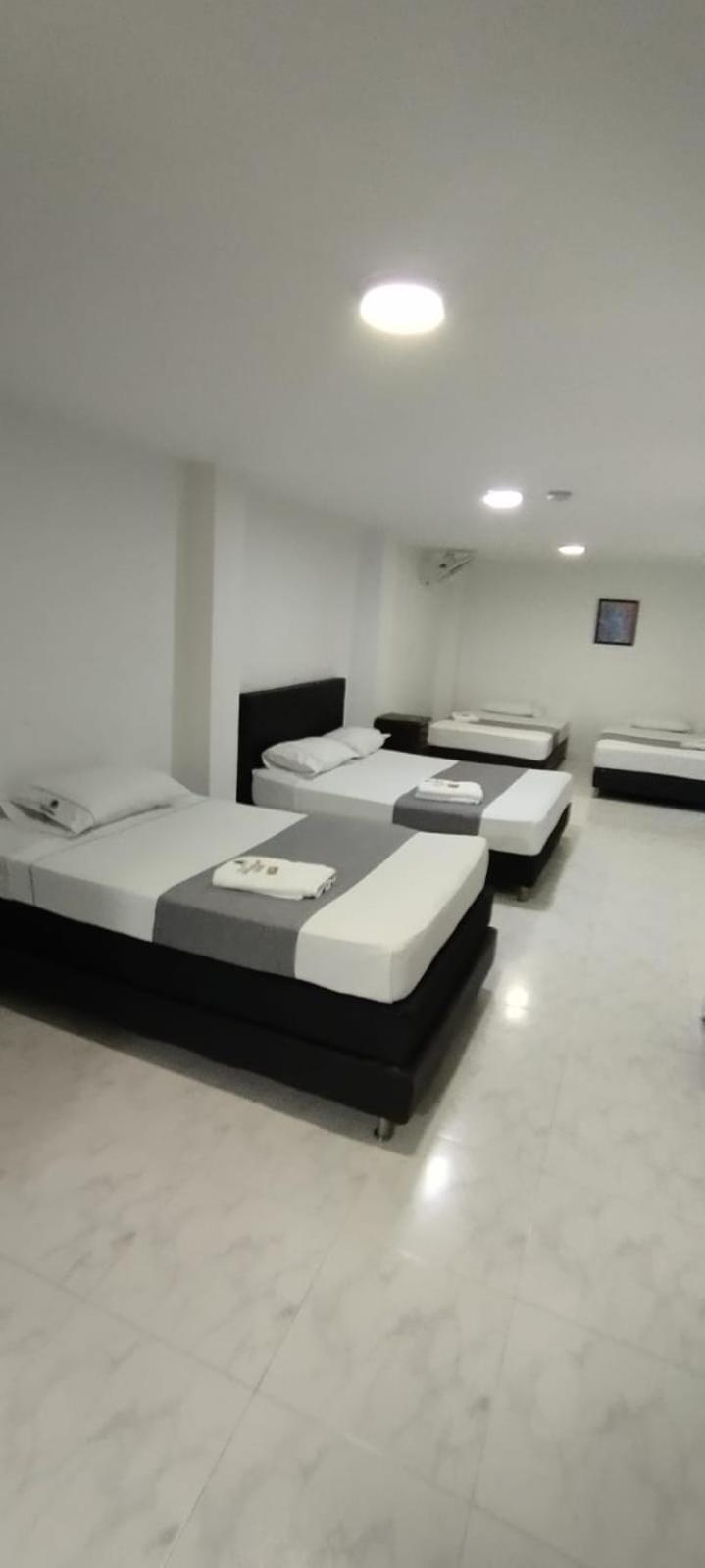 Hotel Paradise Lleras 麦德林 外观 照片