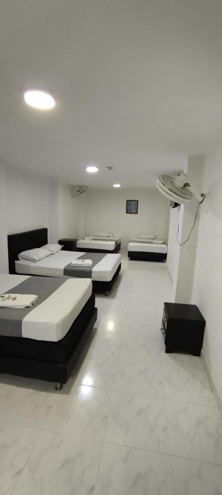 Hotel Paradise Lleras 麦德林 外观 照片