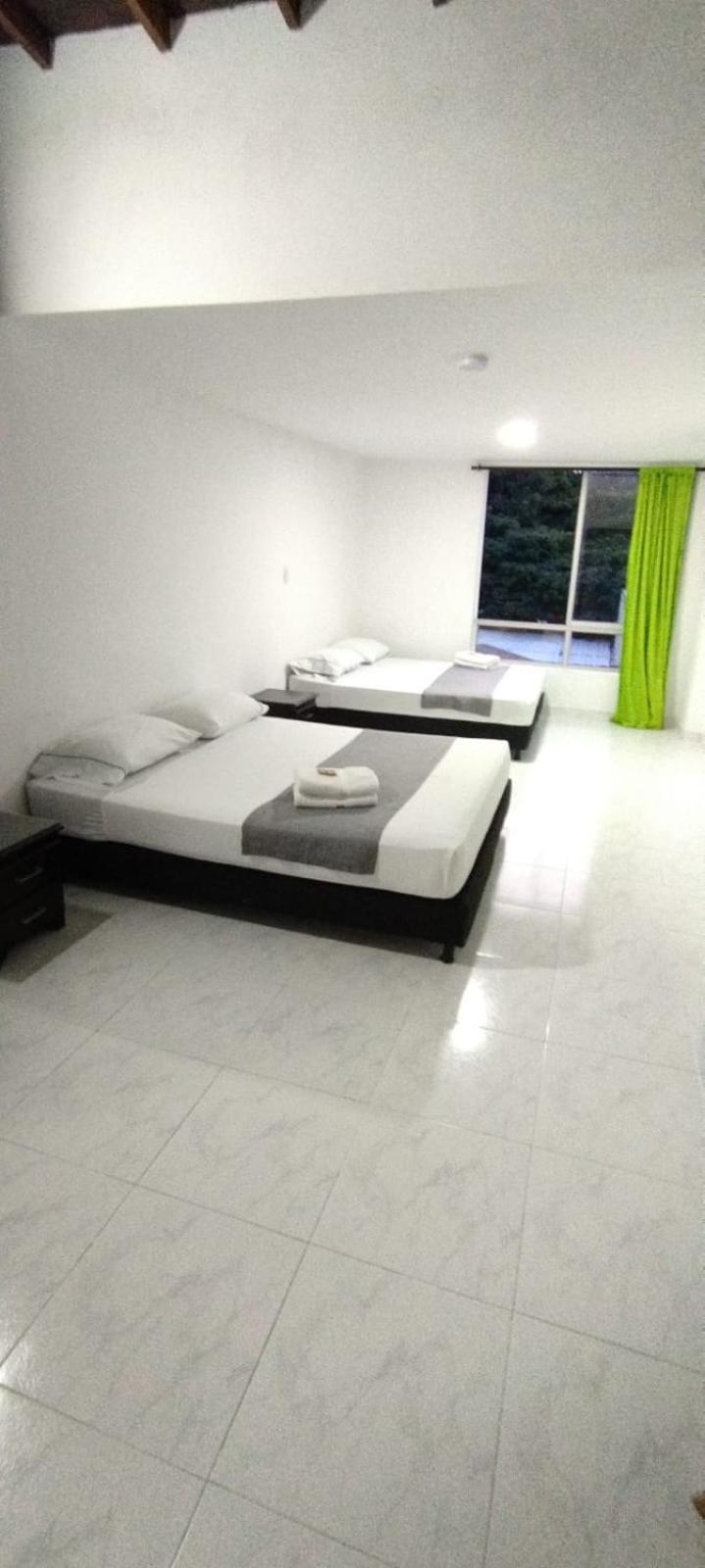 Hotel Paradise Lleras 麦德林 外观 照片