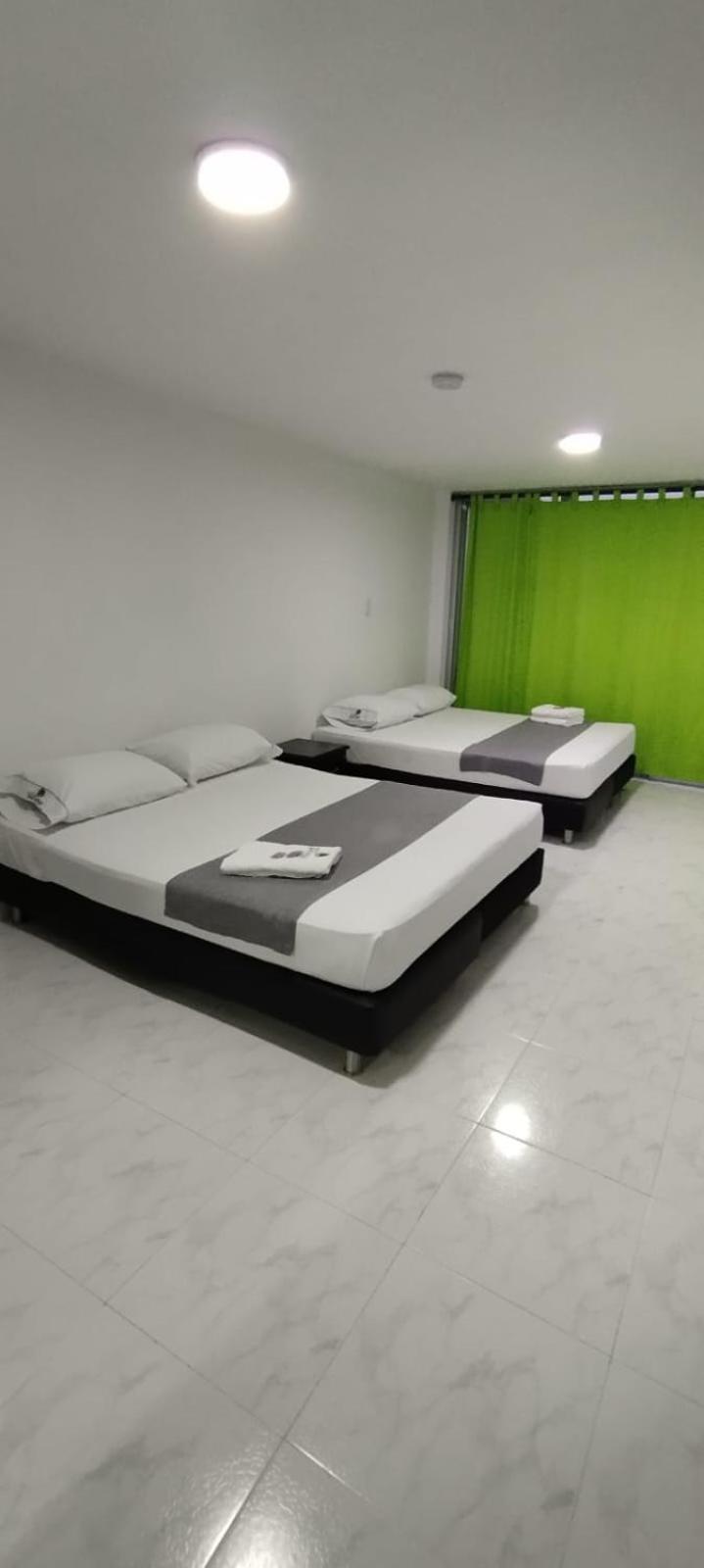 Hotel Paradise Lleras 麦德林 外观 照片