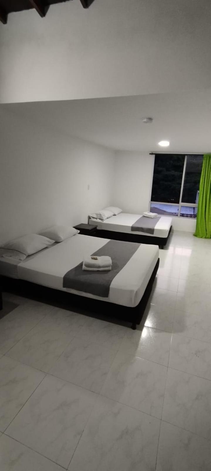 Hotel Paradise Lleras 麦德林 外观 照片