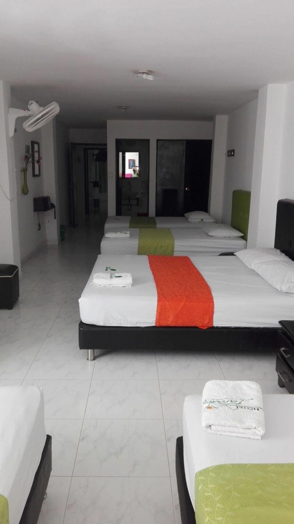 Hotel Paradise Lleras 麦德林 外观 照片