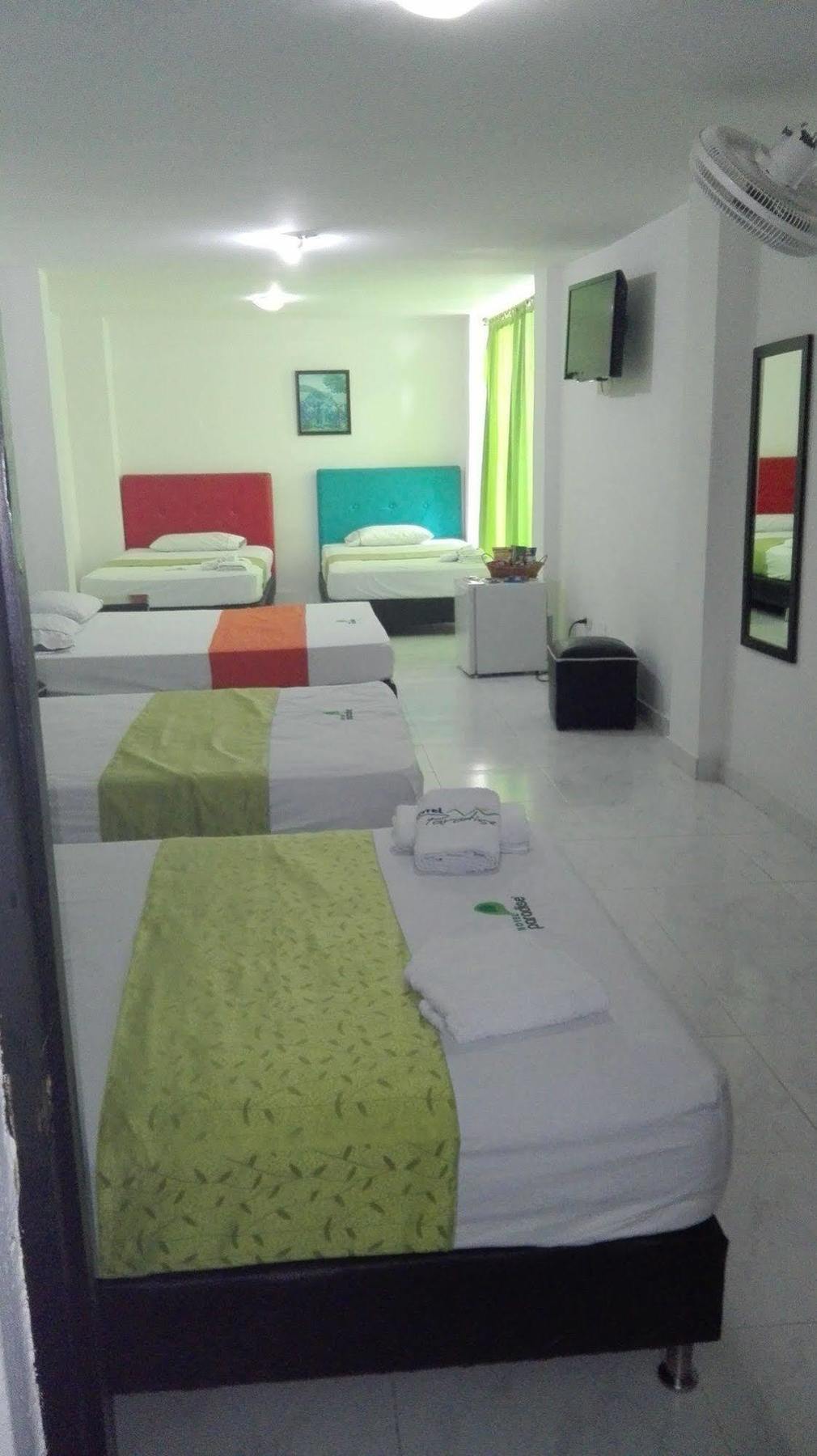 Hotel Paradise Lleras 麦德林 外观 照片