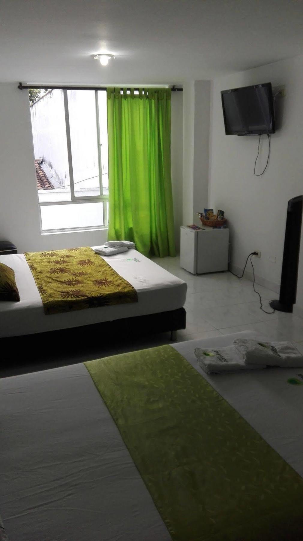 Hotel Paradise Lleras 麦德林 外观 照片